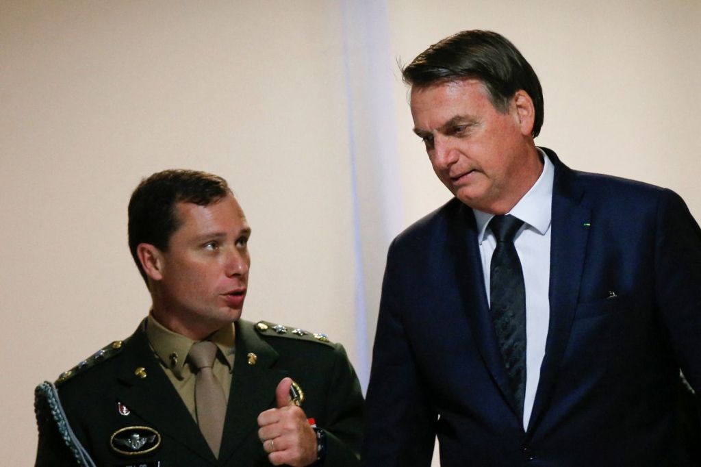 Jair Bolsonaro e Mauro Cesar Barbosa Cid.