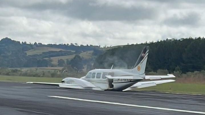 Avião do Corpo de Bombeiros de Santa Catarina fez pouso forçado após problema no trem de pouso