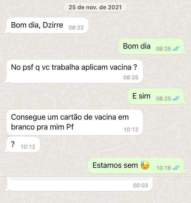 CNN teve acesso a conversa entre enfermeira Dzirrê de Almeida Gonçalves e médico Farley de Alcântara, que pediu a ela cartão de vacinação em branco.