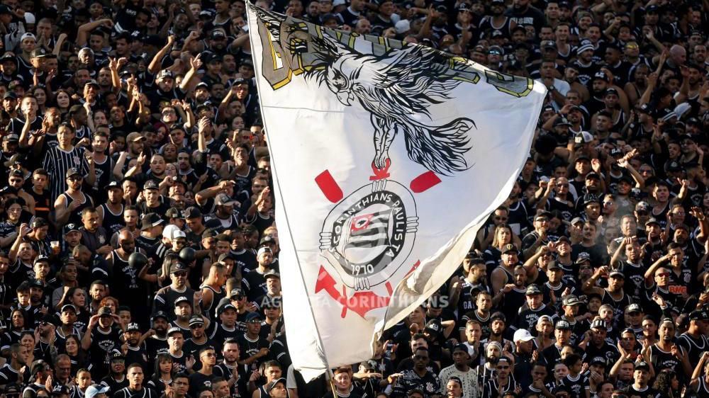 Torcida do Corinthians na Neo Química Arena