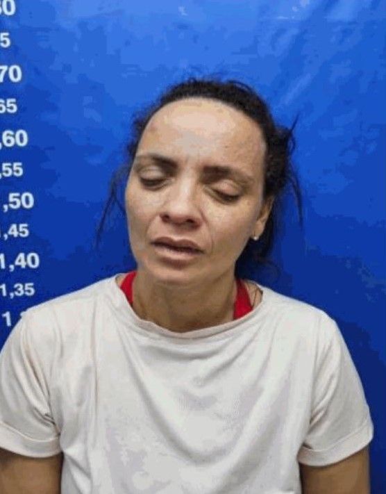 Sandra Regina Vilela da Silva, de 40 anos, foi presa em flagrante pelos crimes de injúria racial e lesão corporal contra os porteiros do prédio onde reside.