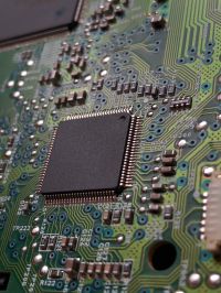 Micron alerta para perda de receita após China aplicar sanções em vendas de chip