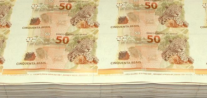 Notas de dinheiro na Casa da Moeda do Brasil