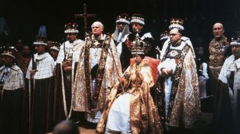 Coroação do rei Charles III, um dos momentos mais importantes relacionados à realeza, acontece neste sábado (6)