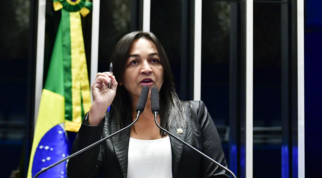 Além das convocações, senadora Eliziane Gama, relatora da CPMI, espera conseguir aprovar pedidos de quebra de sigilo das movimentações bancárias do ex-presidente Jair Bolsonaro (PL) e da ex-primeira-dama Michelle Bolsonaro