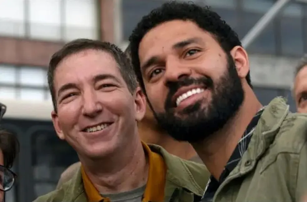 Glenn Greenwald e David Miranda.