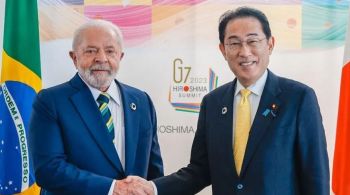 O presidente se encontrou com Fumio Kishida durante reunião bilateral no G7 na manhã deste sábado (20)