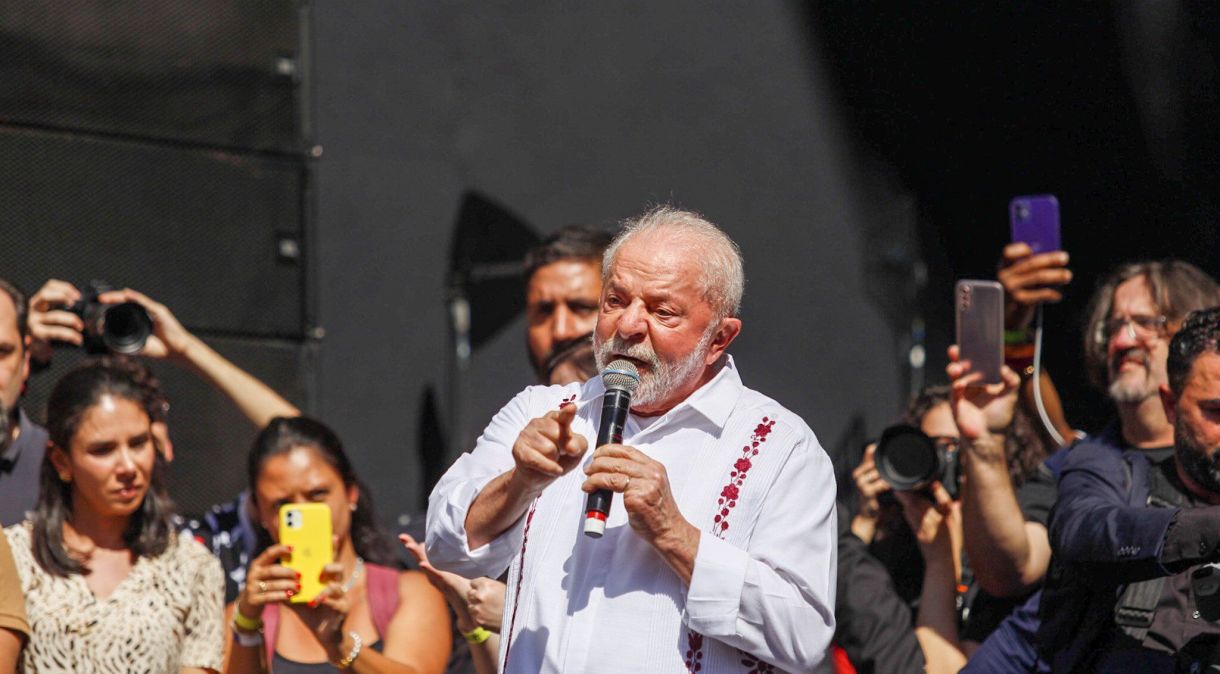 Lula em evento das centrais sindicais no feriado do 1º de Maio de 2023, em São Paulo