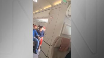 Na tarde da última sexta-feira (26), um passageiro supostamente abriu a porta de emergência de um avião da Asiana Airlines pouco antes do pouso no aeroporto de Daegu, na Coreia do Sul