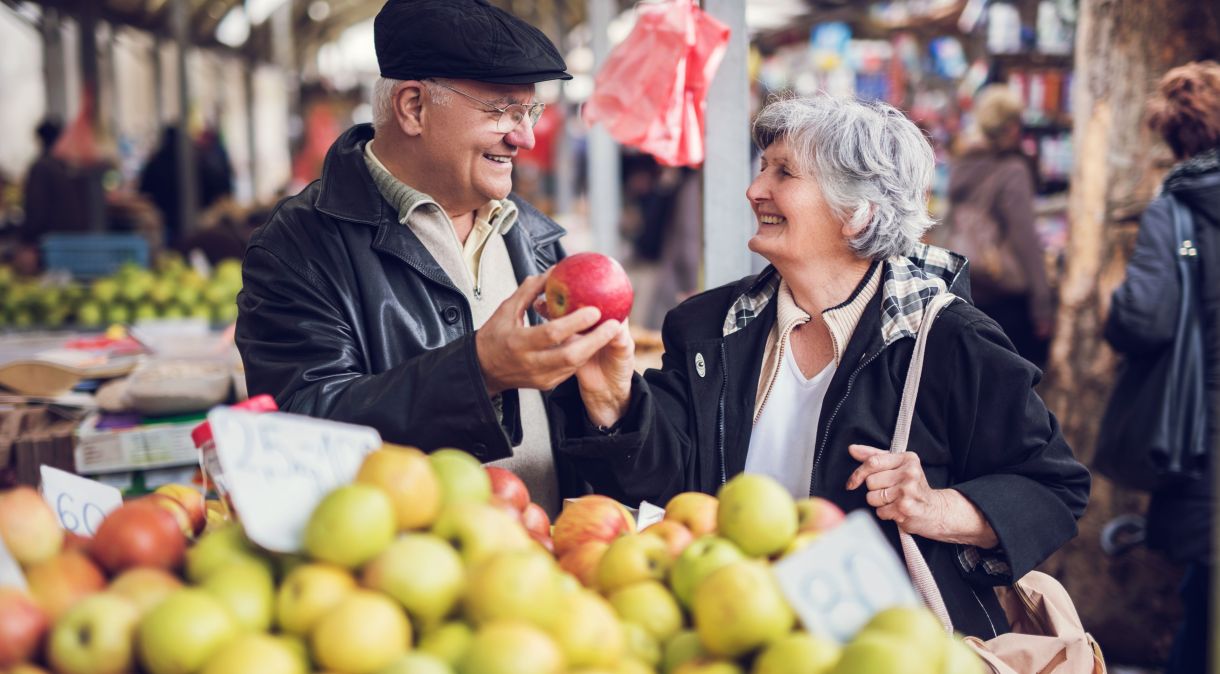 No artigo, os pesquisadores brincam com uma referência a um antigo ditado da língua inglesa "An apple a day keeps the doctor away"