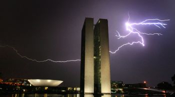 No Brasil do século 21, sociedade está em silêncio diante do avanço de pautas conservadoras, retrógradas, de séculos atrás