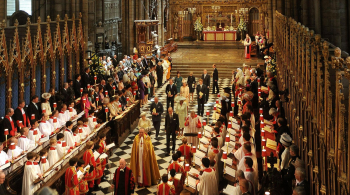 Casamentos, funerais e outras cerimônias reais têm tido lugar neste templo no centro de Londres; além da realeza, figuras como Isaac Newton, Stephen Hawking e Charles Darwin foram sepultados no local