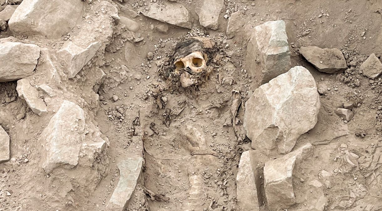 Múmia supostamente de 3.000 anos é desenterrada em Lima, no Peru.