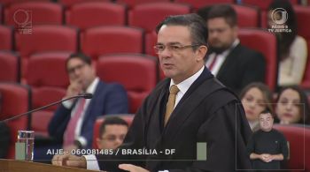 Conforme o advogado do PDT, a reunião de Bolsonaro com embaixadores teve “claro desvio de finalidade para desmoralizar instituições e de forma internacional”, afirmou, acrescentando que o fato é “grave”