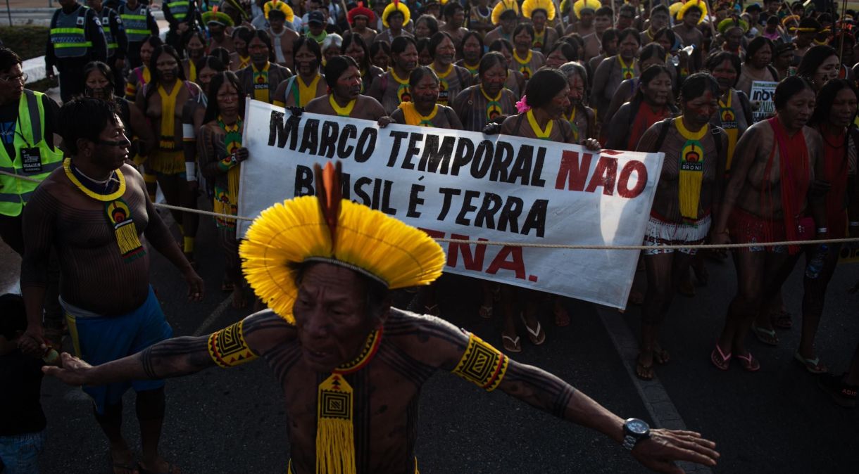 Protesto de indígenas contra o marco temporal realizado na cidade em Brasília