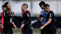 Corinthians vence rival em jogo-treino realizado no CT