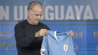 Uruguai de Marcelo Bielsa quebra tabus históricos em bom início nas Eliminatórias