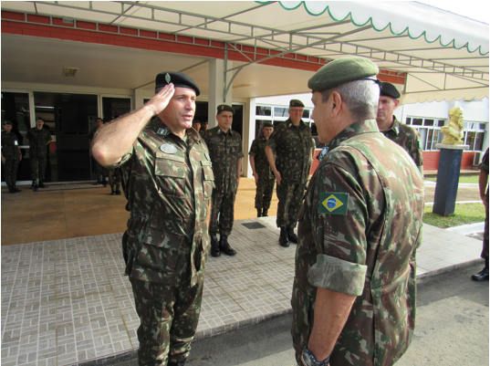 Coronel Jean Lawand Júnior (à esquerda).