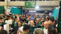 Torcida do Palmeiras enfrenta confusão no Allianz Parque por exigência de biometria facial