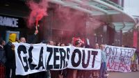 Torcedores do Manchester United fazem novos protestos contra a família Glazer