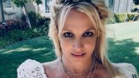 Pelas redes sociais, Britney Spears anuncia fim da carreira