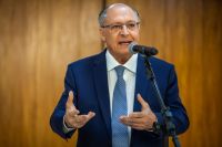 Impacto fiscal da taxa de juros é de R$ 190 bilhões, diz Alckmin