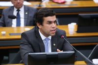 Lira escolhe deputado do PSDB para relatar projeto de lei do Carf