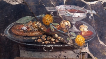 Arqueólogos resgataram arte de mais de 2 mil anos que representa porção de pão achatado com especiarias e uma espécie de molho "pesto", segundo o Ministério da Cultura Italiana