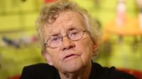 Sue Johanson, conhecida como “vovó que falava de sexo na TV”, morre aos 93 anos