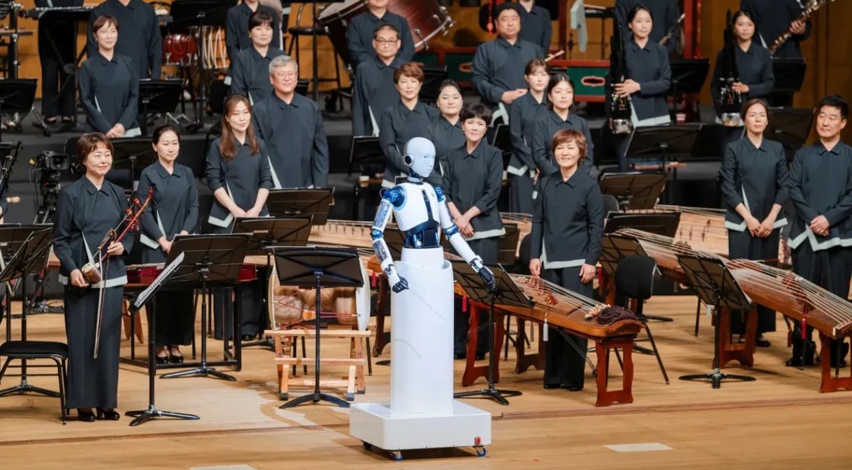 Robô assume como maestro de orquestra na Coreia do Sul.