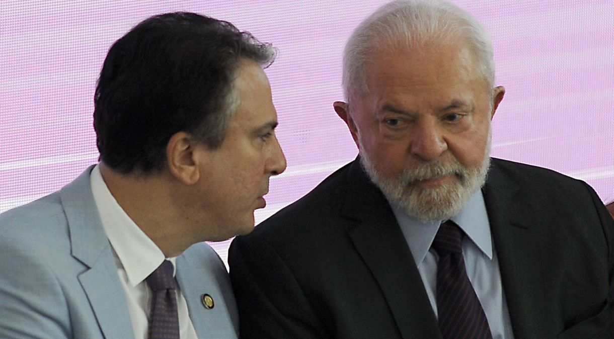 O presidente da República, Luiz Inácio Lula da Silva (PT), e o ministro da Educação, Camilo Santana.