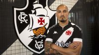 Vasco apresenta Maicon: “Não tinha como não ter esse clube na carreira”