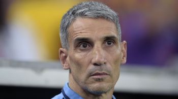 Em entrevista à "Placar", treinador pediu punição severa aos agressores; argentino está preocupado com jogadores que estão feridos