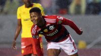 Flamengo tem proposta por Matheus França e vê Claudinho e De La Cruz “difíceis”