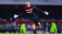 Goleiro Tiago Volpi, ex-São Paulo, marca quinto gol no México e média impressiona