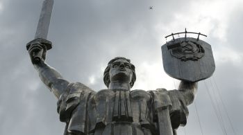 Martelo e foice serão substituídos pelo brasão de armas da Ucrânia, o Tryzub