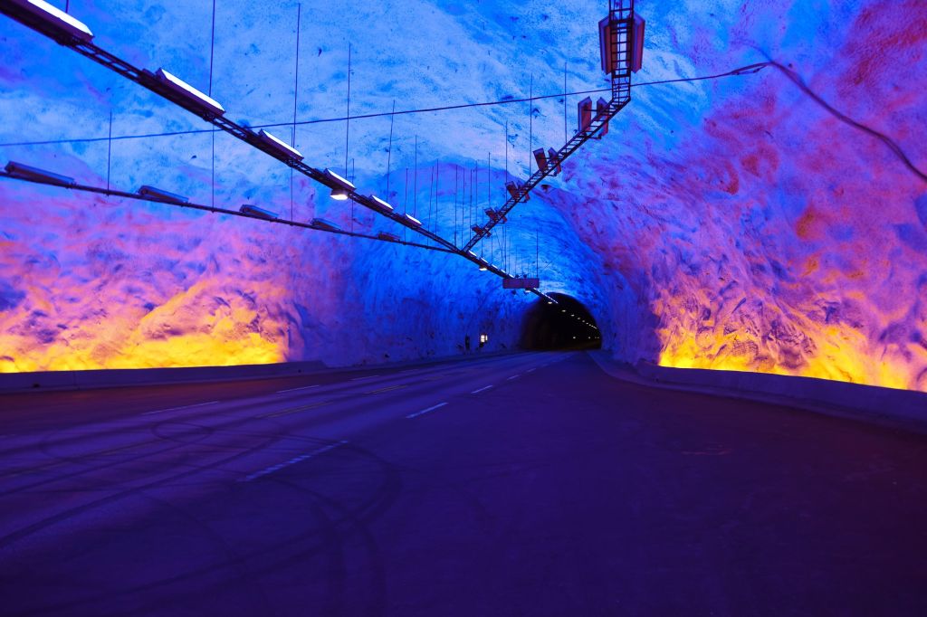 Laerdal Tunnel, na Noruega