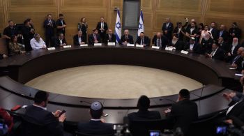 Comissão dominada por parlamentares governistas deram aval inicial ao projeto que visa limitar parte do poder da Suprema Corte de atuar contra o governo do premiê Benjamin Netanyahu  