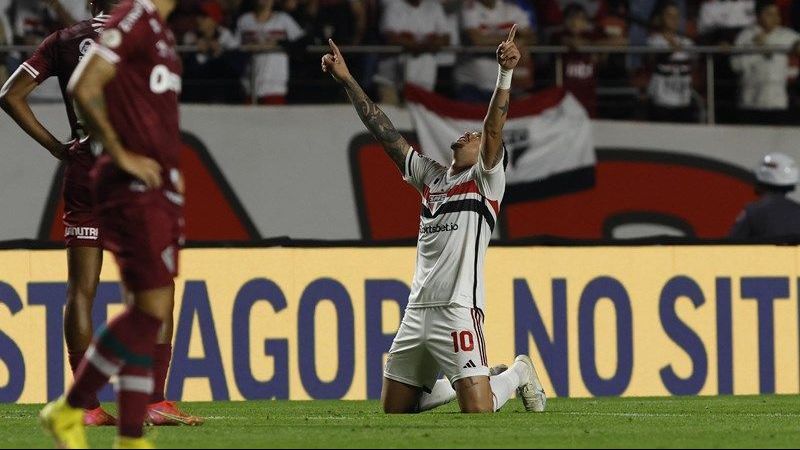 Luciano comemora o gol da vitória sobre o Fluminense, no Morumbi
