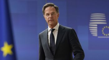 Primeiro-ministro Mark Rutte anunciou a renúncia no início do mês e também anunciou sua retirada da política após a posse do futuro governo; até lá, ele comanda um gabinete provisório 
