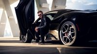 Beckham assina desenho de modelo de carro avaliado em R$ 1 milhão; veja fotos