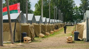Base pode abrigar cerca de 1.000 pessoas e parece "uma cidade de tendas", disse o Centro de Resistência Nacional ucraniano 