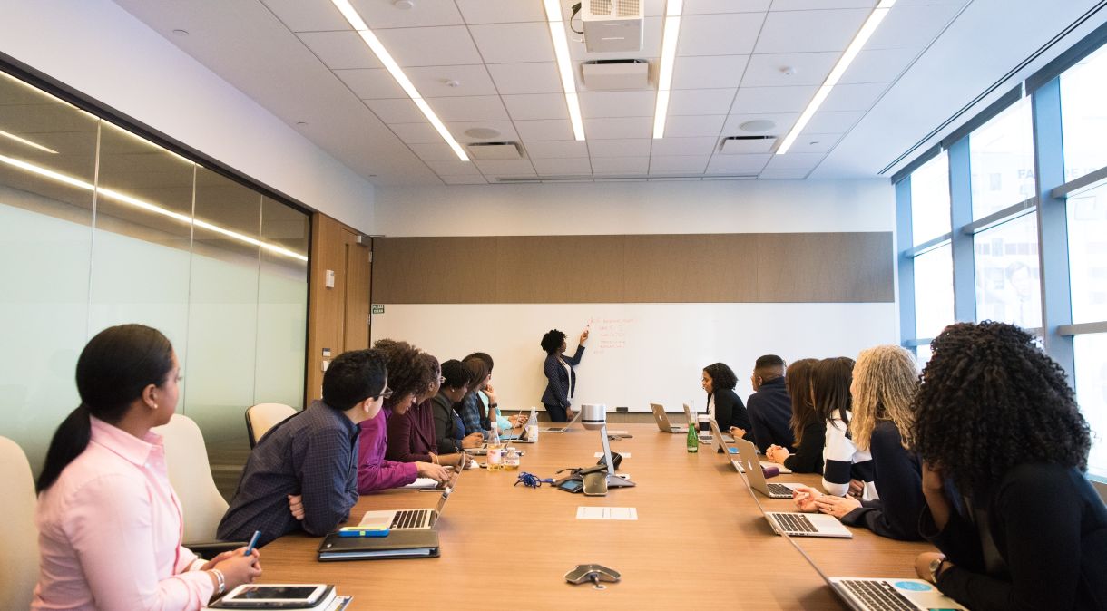 Conselheira 101 busca ampliar atuação corporativa de mulheres negras
