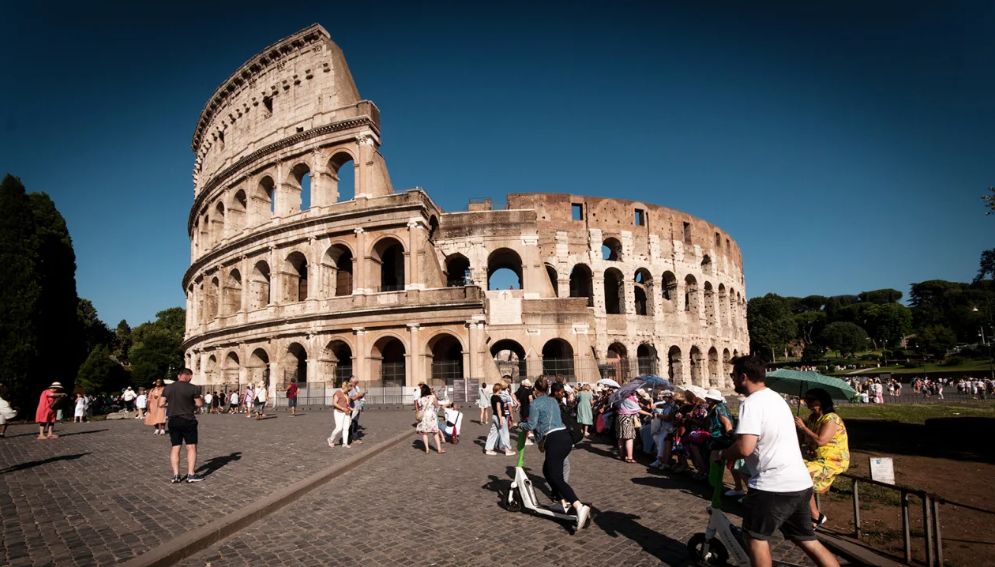 O Coliseu, uma das principais atrações turísticas de Roma, na Itália