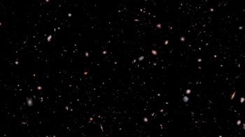 Cada 1 segundo do vídeo, que revela a distante galáxia de Maisie, equivale a viajar 200 milhões de anos-luz no conjunto de dados e possibilita ver 200 milhões de anos no passado
