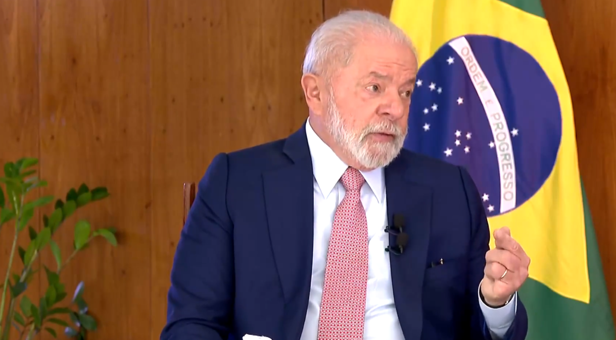 O presidente Lula concedeu hoje entrevista à RecordTV