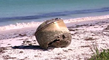 Autoridades pedem que moradores avisem caso outro objeto similar apareça na praia