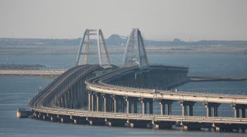 Ninguém ficou ferido durante a ação, segundo autoridades marítimas do país; Ponte da Crimeia e transporte de balsas foram suspensos por várias horas