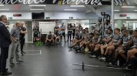 Dirigentes do Atlético-MG fazem reunião com atletas antes de treino