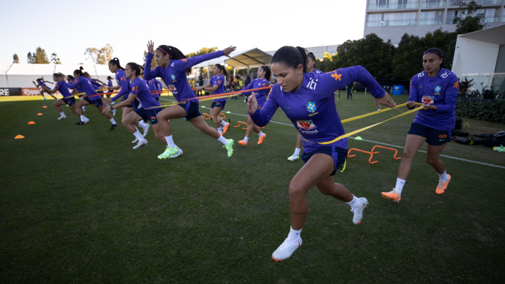 Seleção Feminina treina na Austrália e se prepara para o Mundial